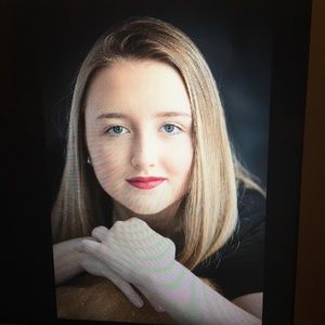 Meet your Posher, Avrie